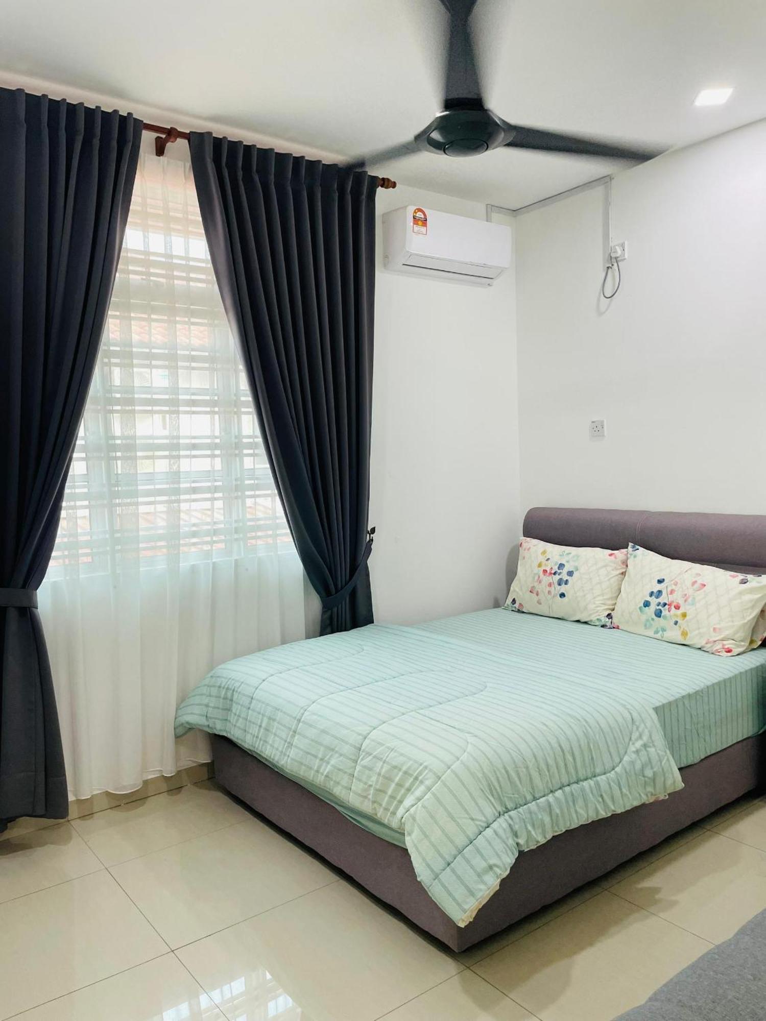 Nazirin Homestay No 27 Tmn Desa Manjung Lumut Ngoại thất bức ảnh